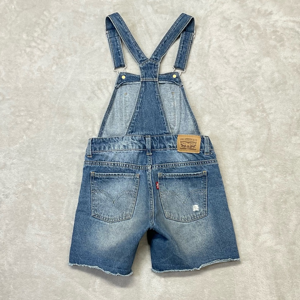 Levi’s Denim Shortalls Overall Jean Shorts & Stranger Things Tee Girls 7 / 8 - Picture 4 of 6